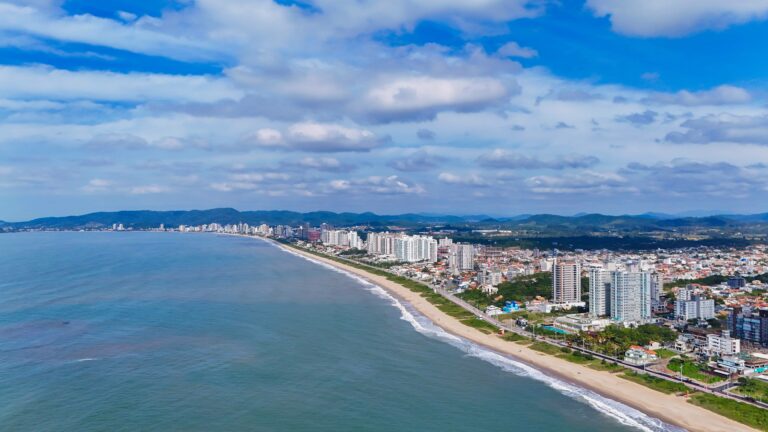 Viver no litoral: Piçarras, vantagens e qualidade de vida